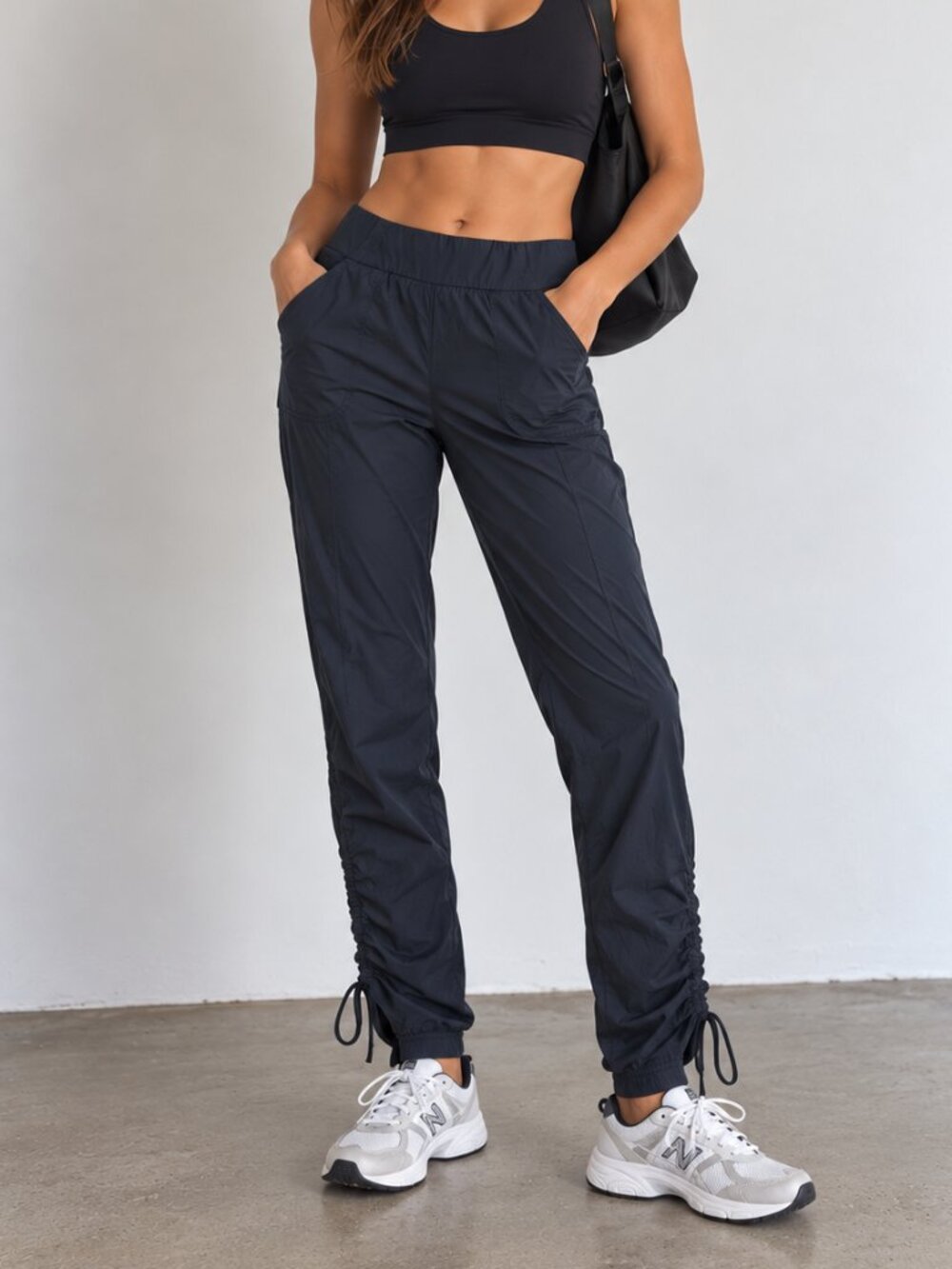 Columbia Womens Omni-Shield Black Hiking Pants Drawstring Adjustable Hem Medium